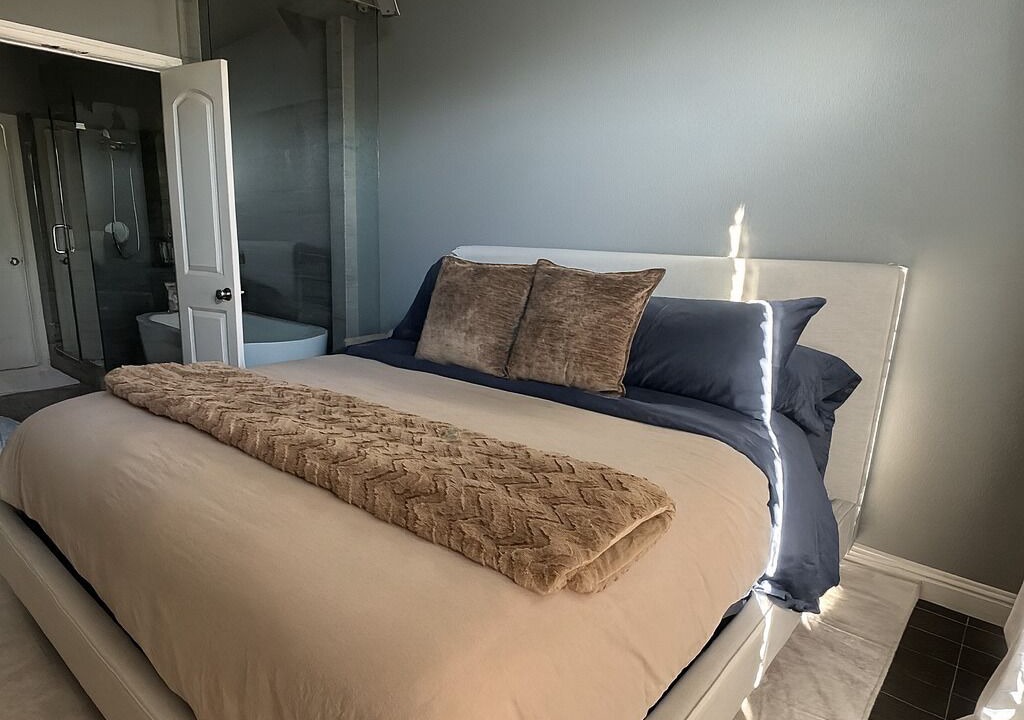 Photo of Bedroom in Legacy Town Center North