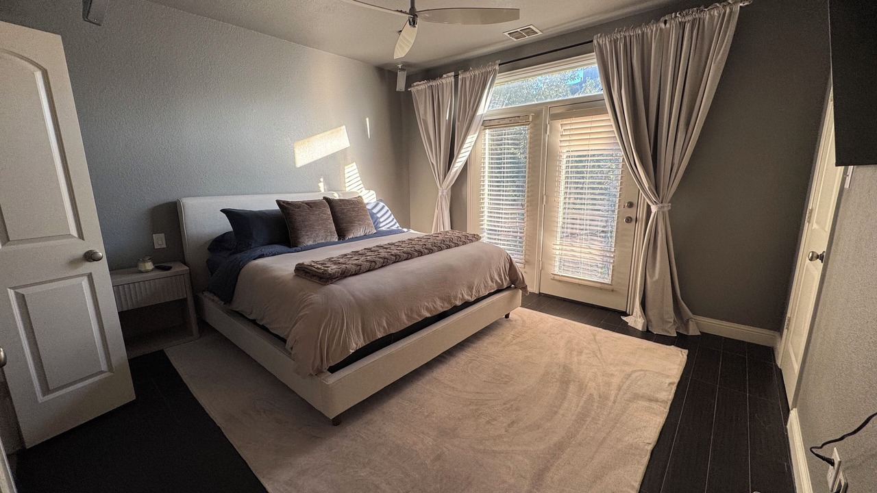 Photo of Bedroom in Legacy Town Center North