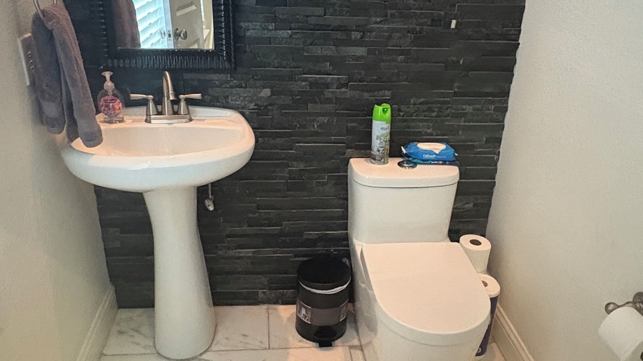 Photo of Bathroom in Legacy Town Center North