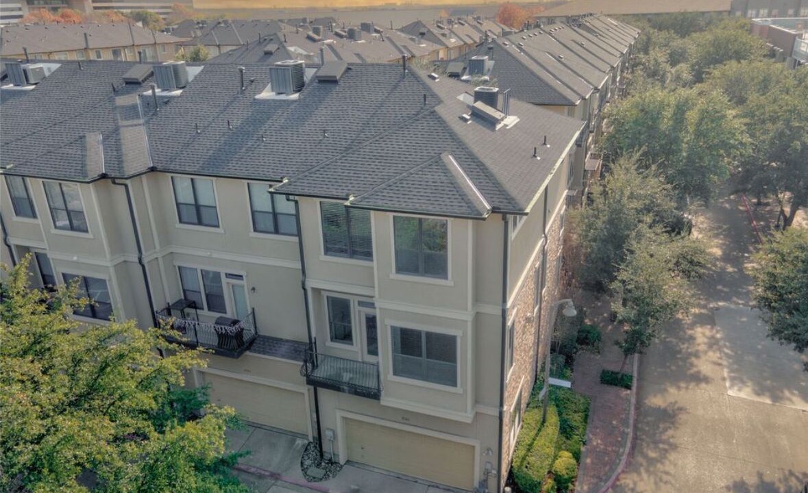 Photo of Outdoor in Legacy Town Center North