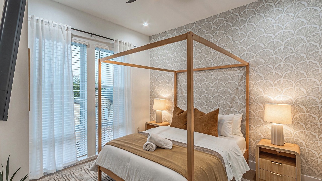 Photo of Bedroom in Oak Cliff