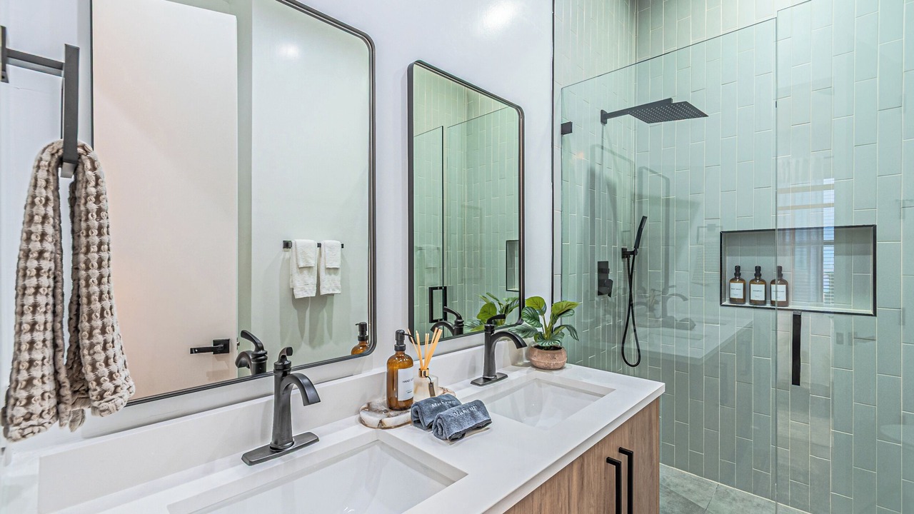 Photo of Bathroom in Oak Cliff