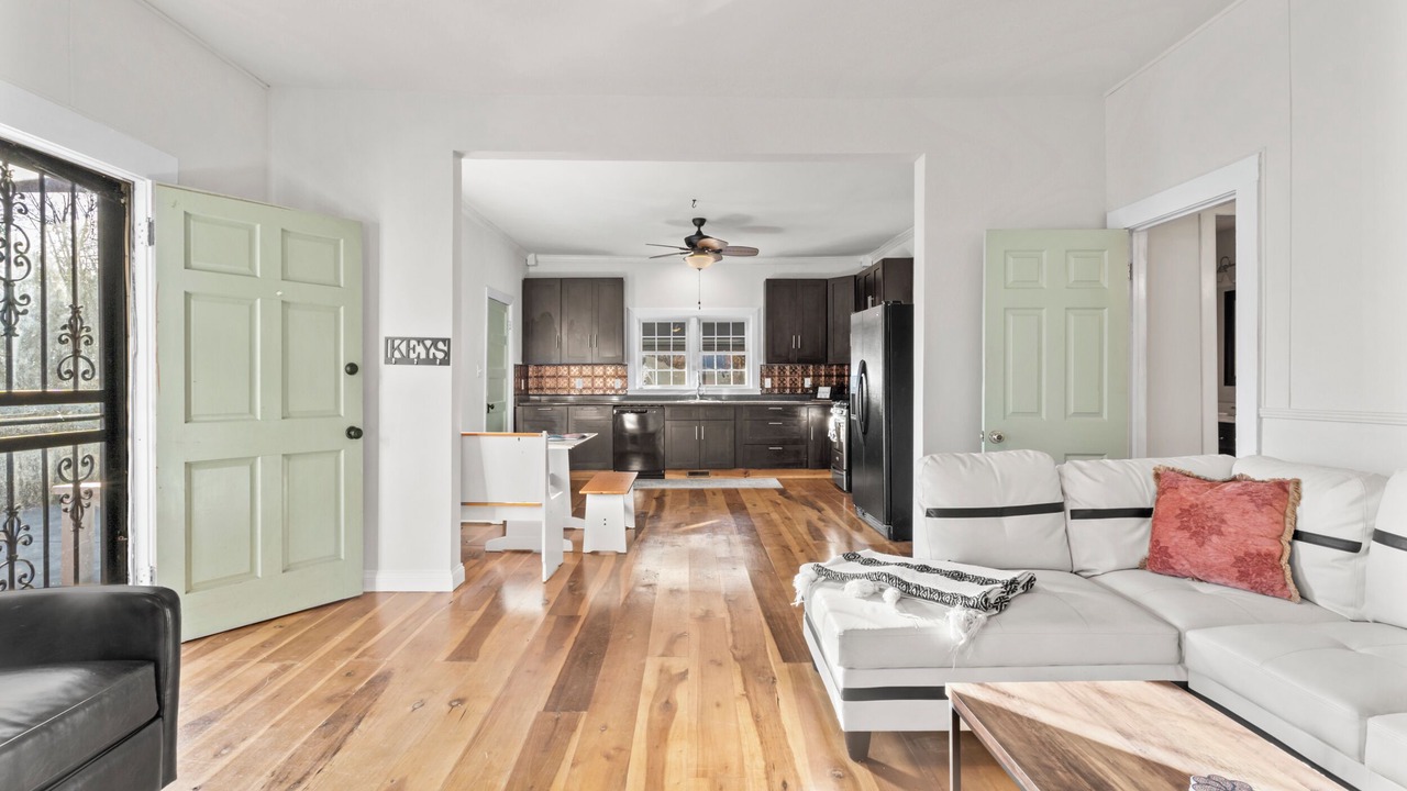 Photo of Livingroom in Huntsville