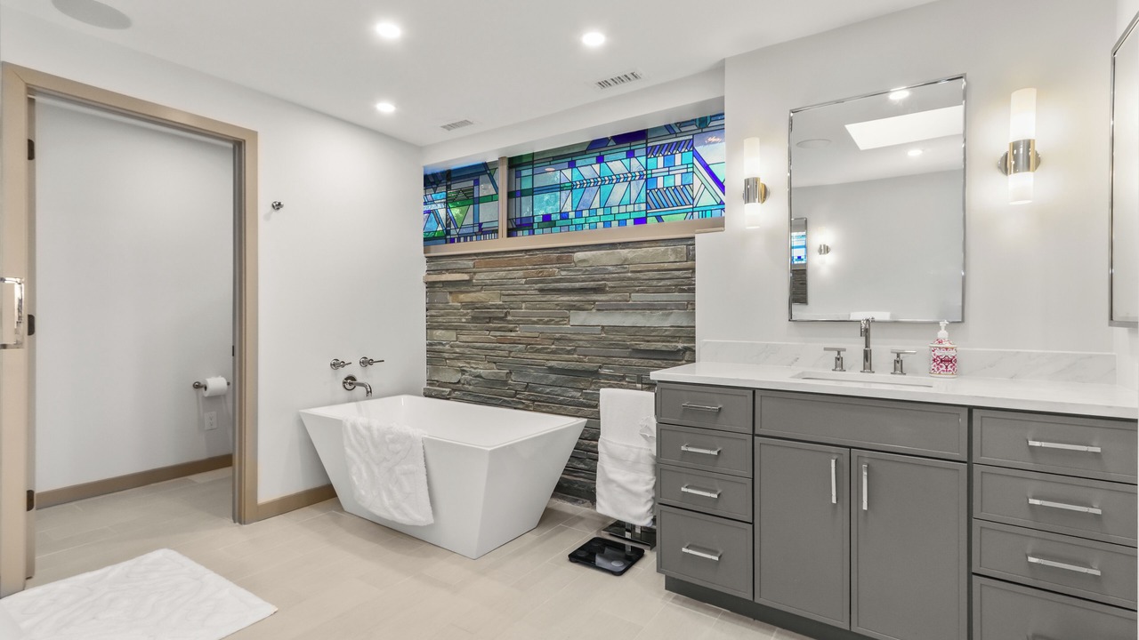 Photo of Bathroom in Creamery