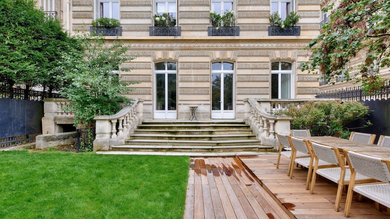 Photo of Outdoor in Porte-Dauphine