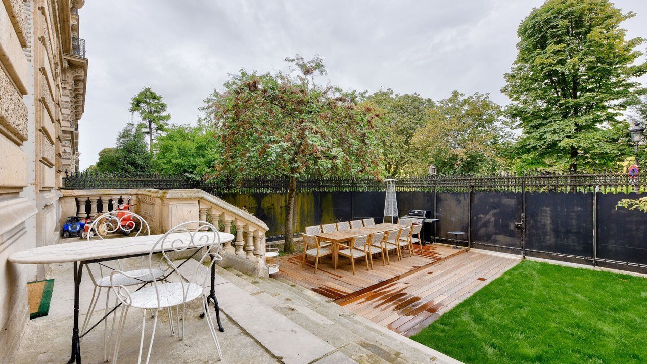 Photo of Outdoor in Porte-Dauphine