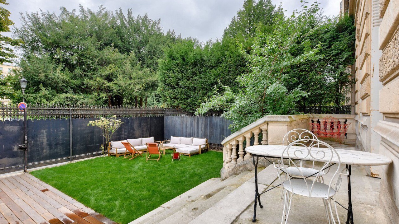Photo of Outdoor in Porte-Dauphine