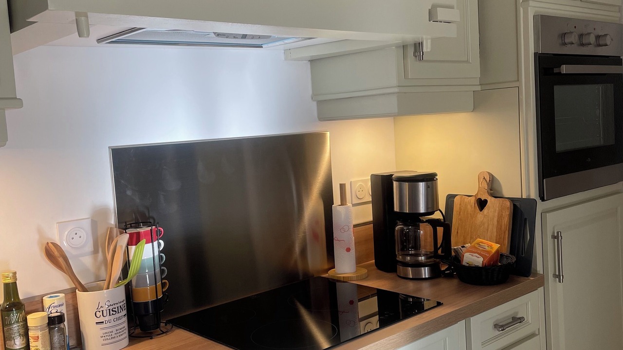 Photo of Kitchen in Pleudihen-sur-Rance