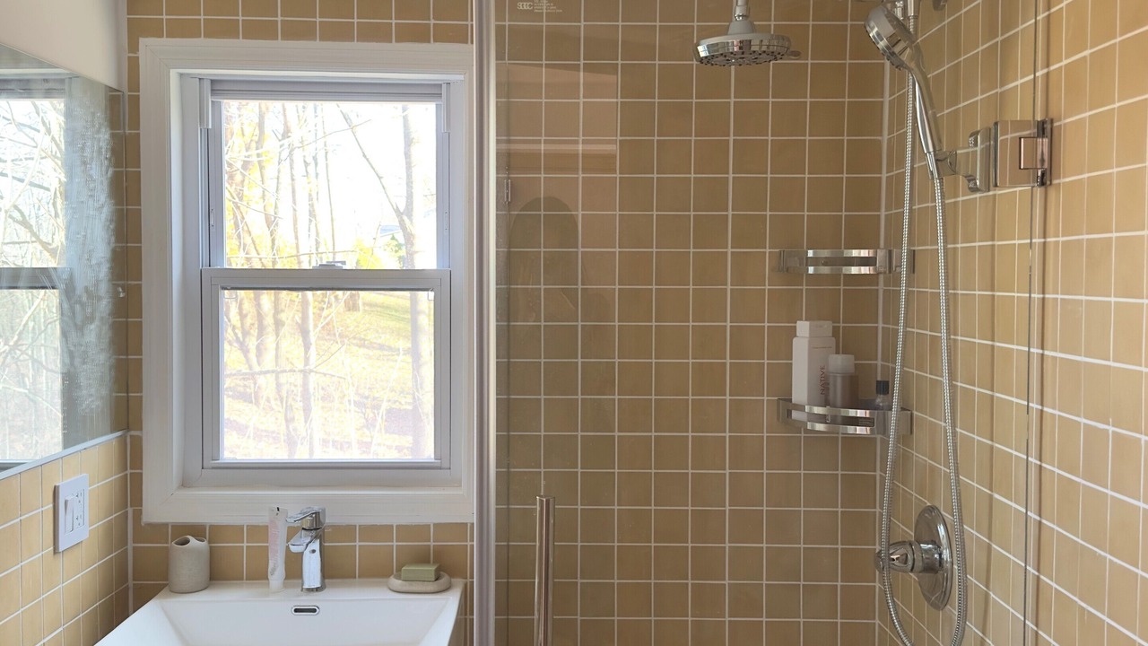 Photo of Bathroom in Lincoln Park