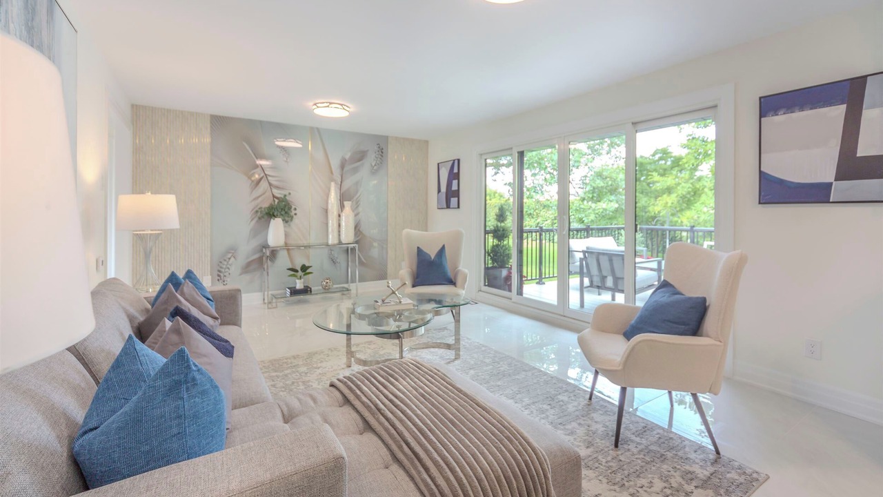 Photo of Livingroom in Lakeview