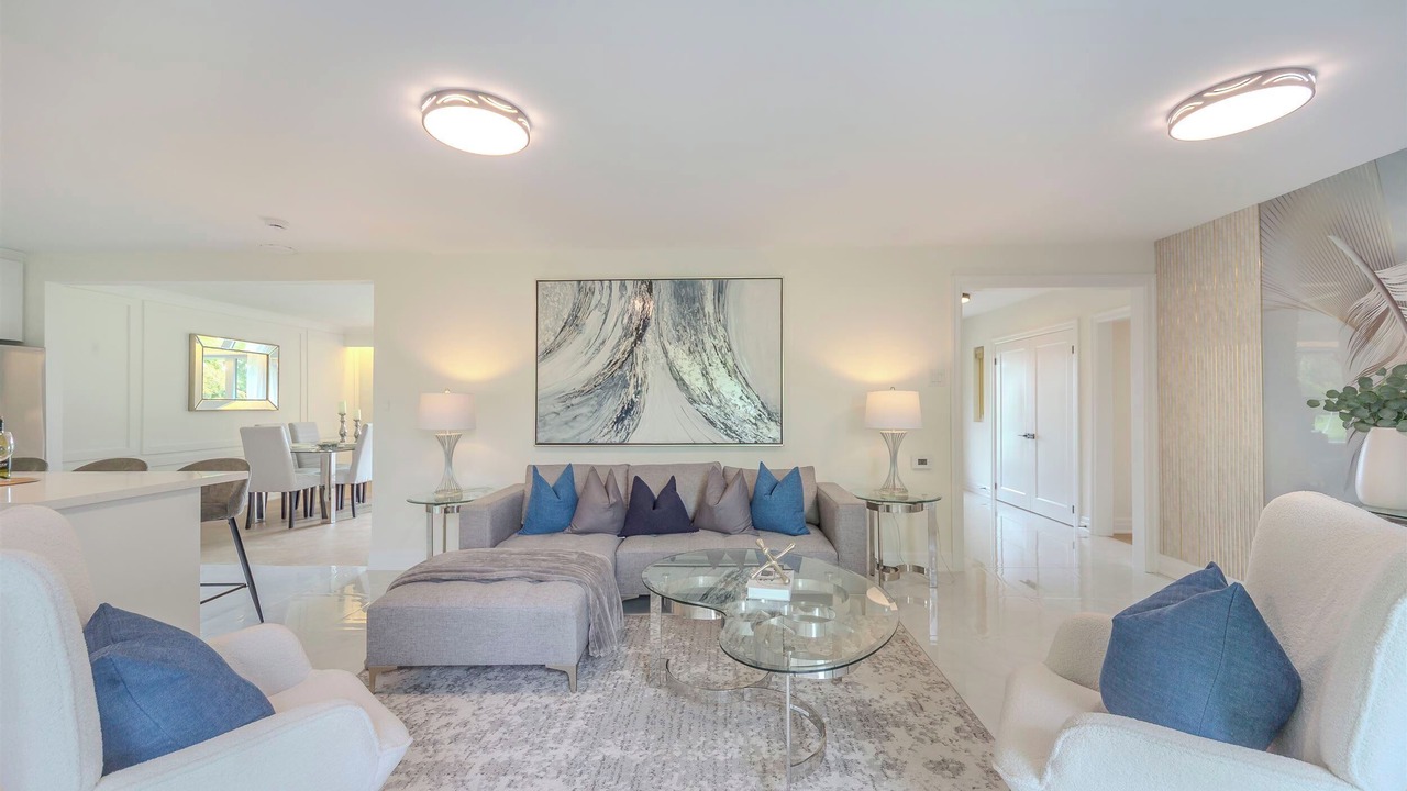 Photo of Livingroom in Lakeview