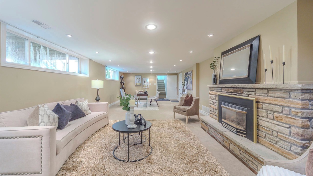 Photo of Livingroom in Lakeview