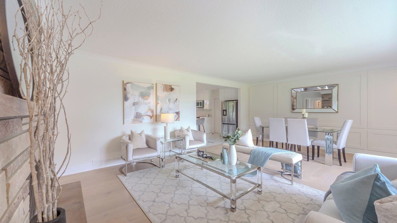 Photo of Livingroom in Lakeview