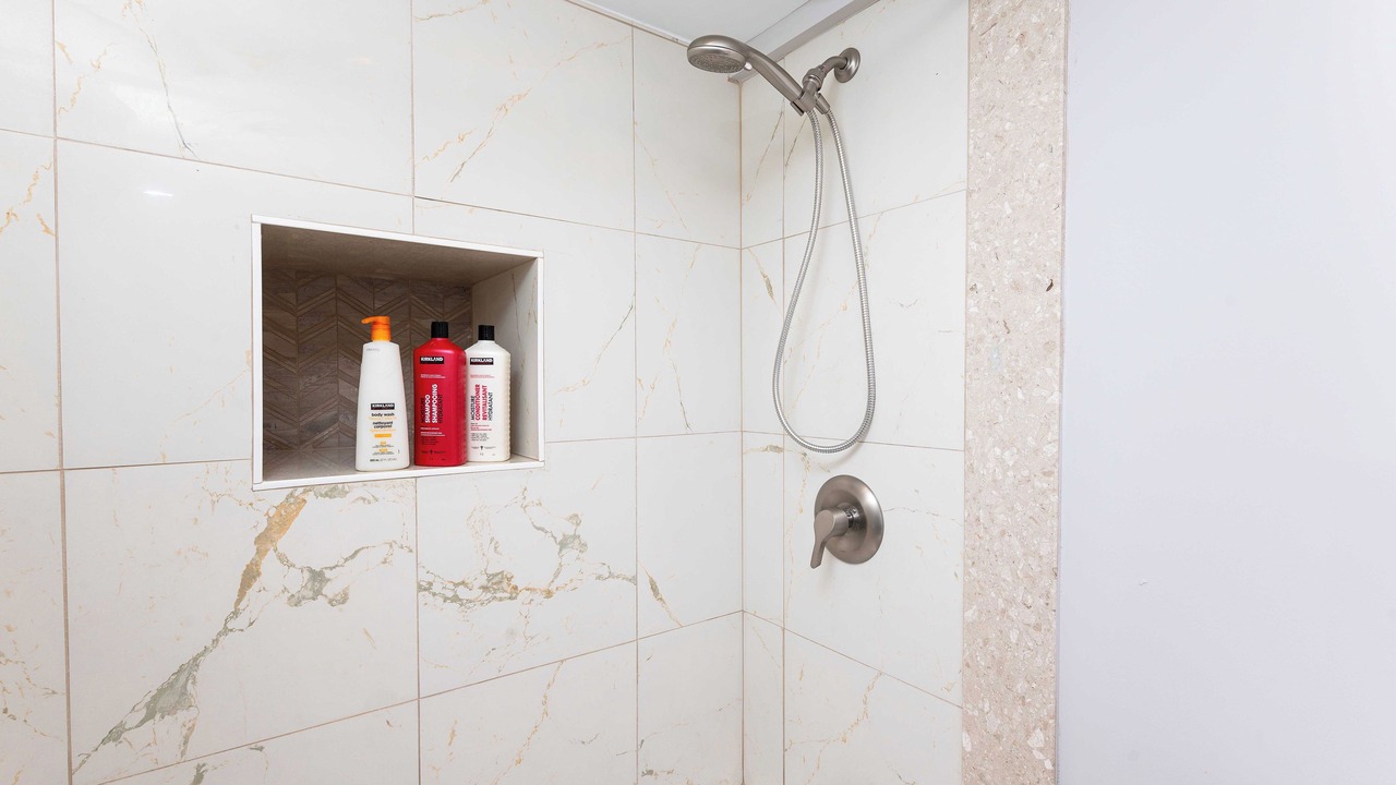 Photo of Bathroom in The Peanut
