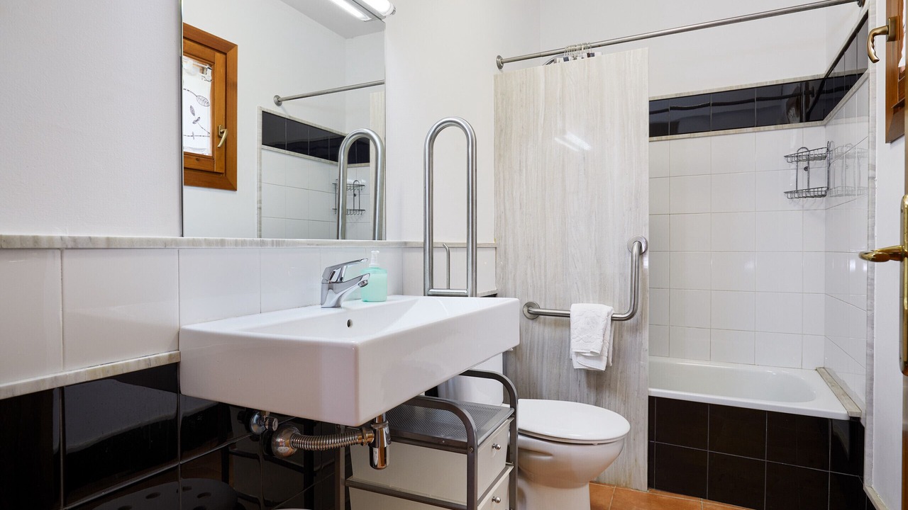 Photo of Bathroom in Rocabruna