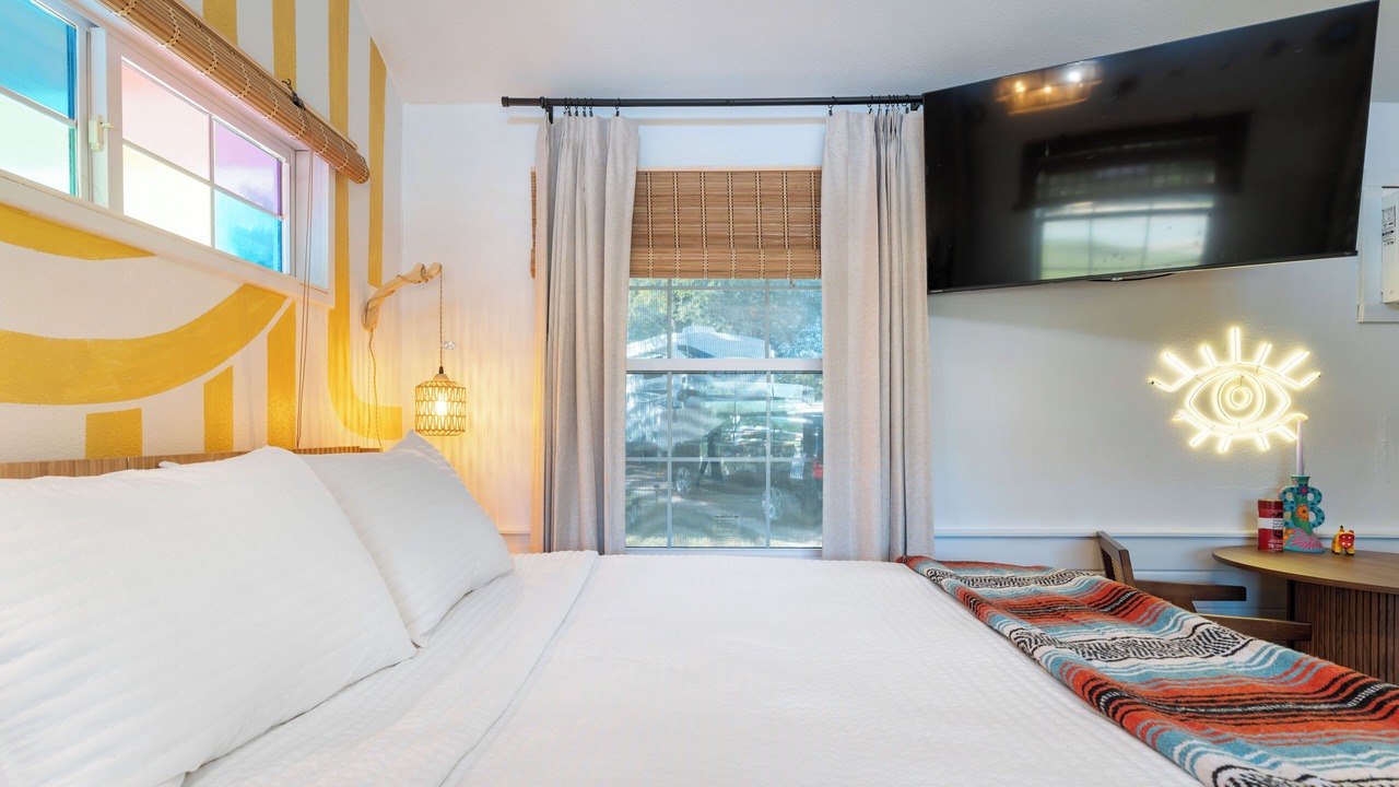 Photo of Bedroom in Hudson Bend