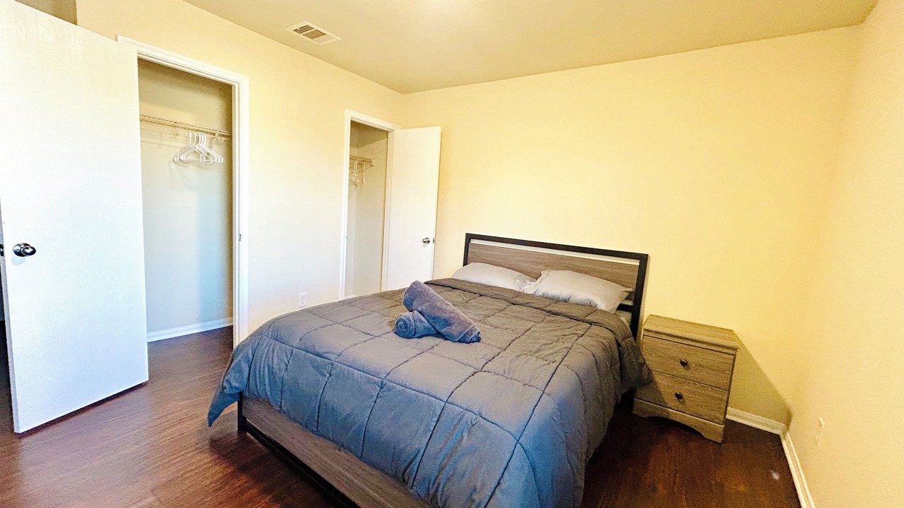 Photo of Bedroom in Northeast Houston