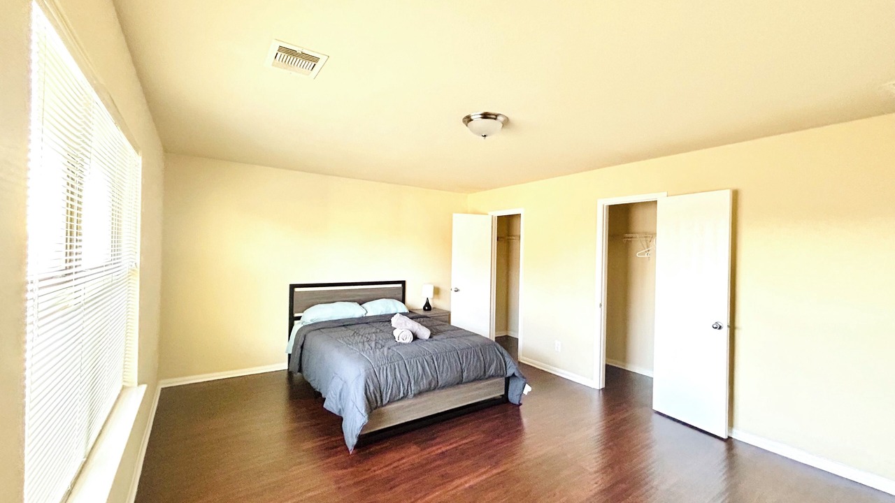Photo of Bedroom in Northeast Houston