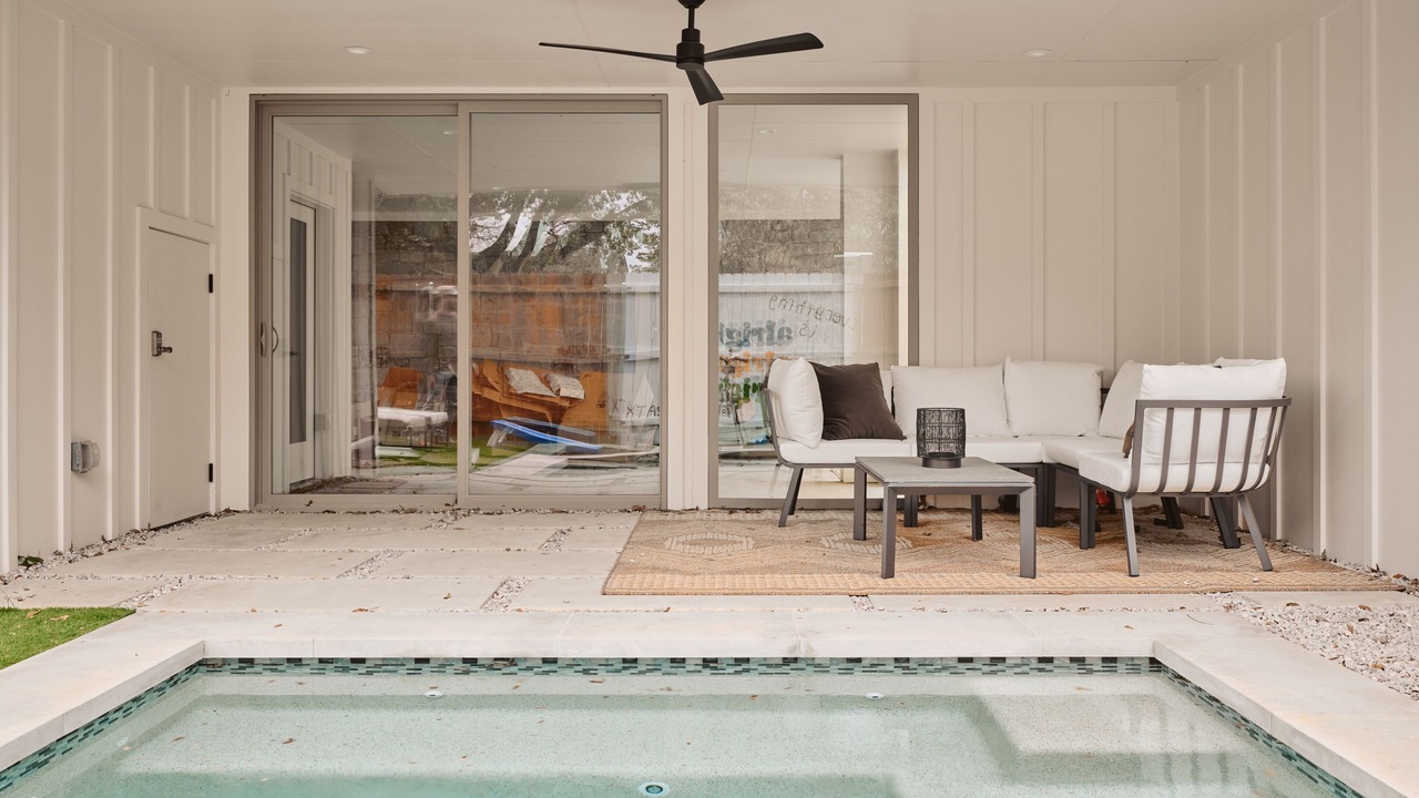 Photo of Outdoor in Govalle