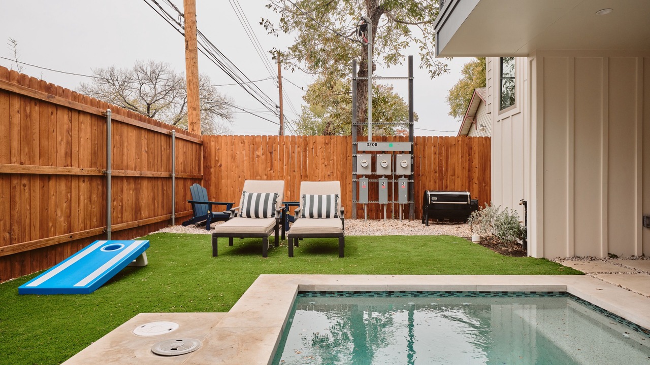 Photo of Outdoor in Govalle