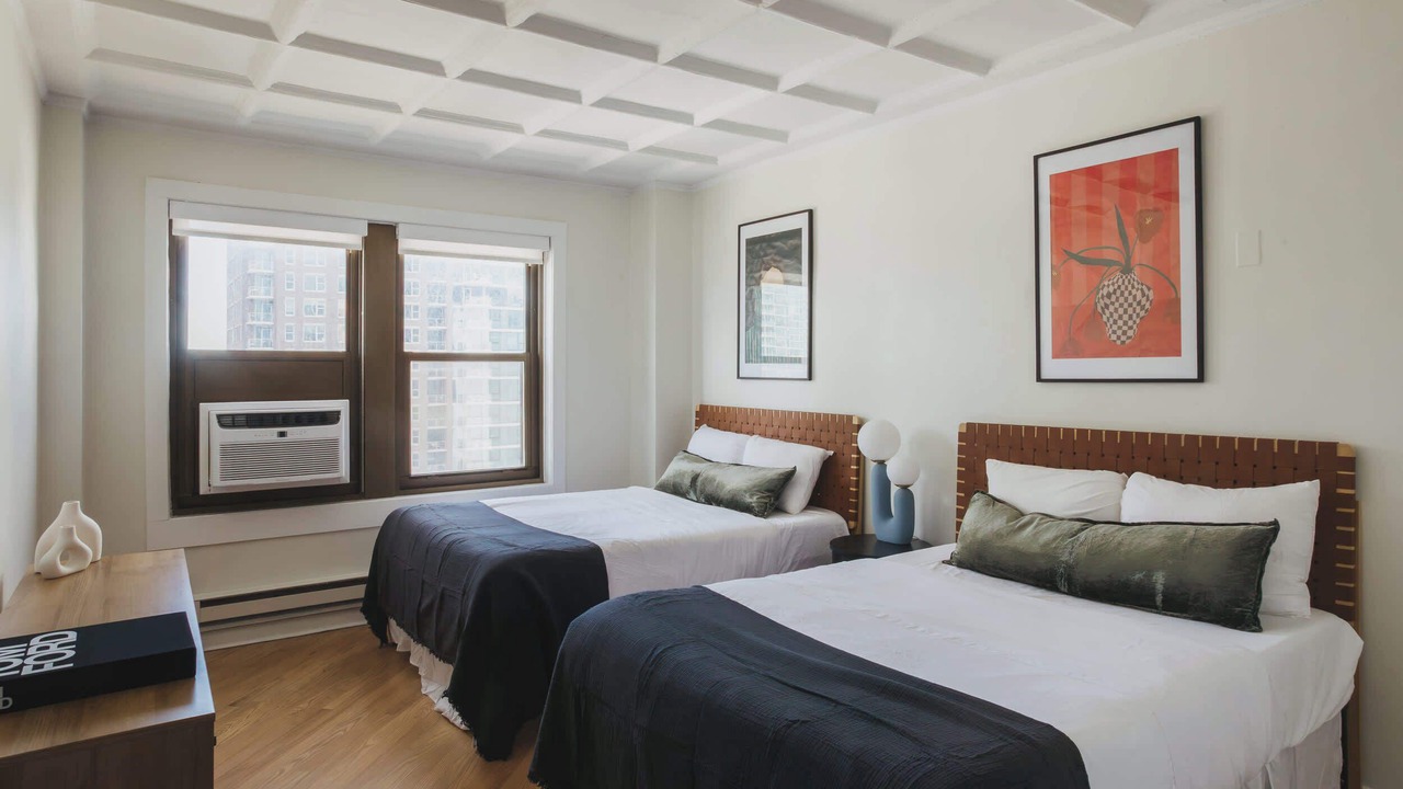 Photo of Bedroom in Near North Side