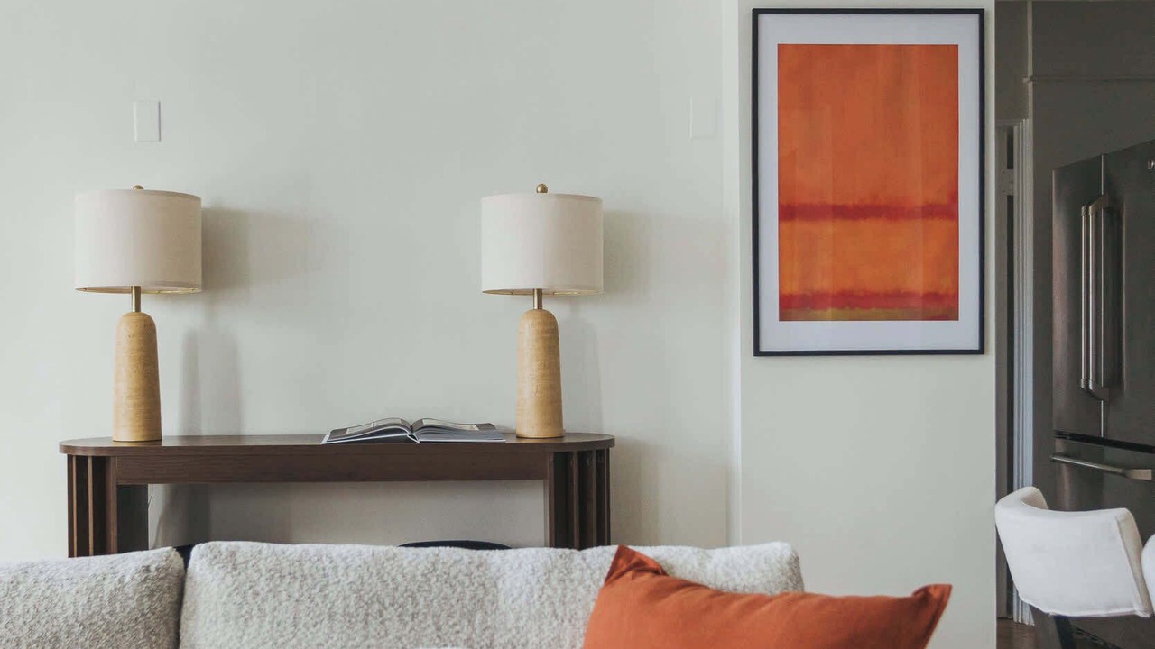 Photo of Livingroom in Near North Side