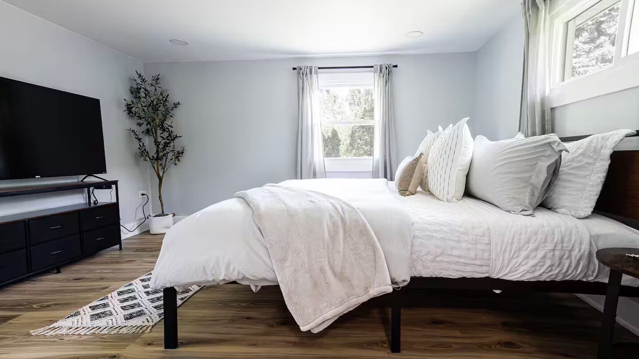 Photo of Bedroom in Lockport
