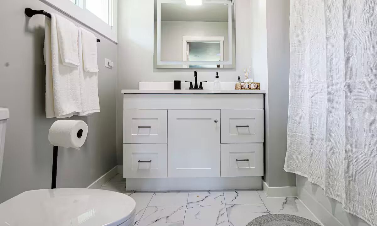 Photo of Bathroom in Lockport