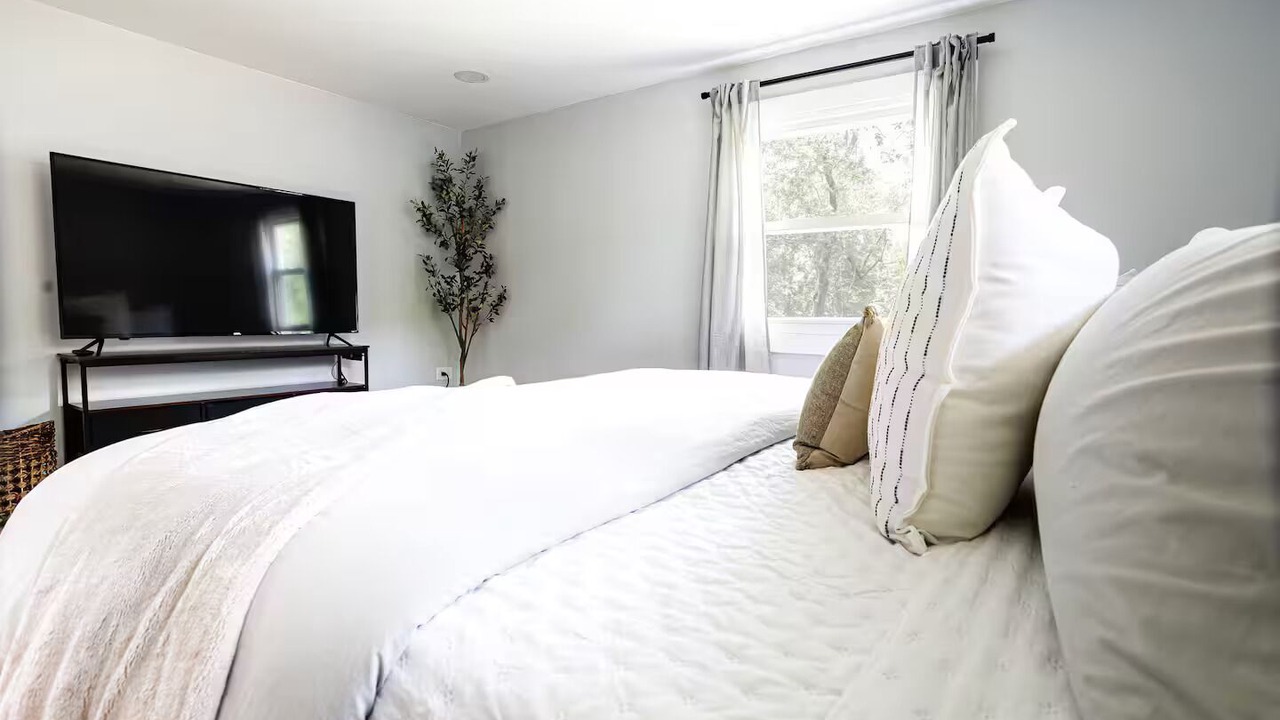 Photo of Bedroom in Lockport