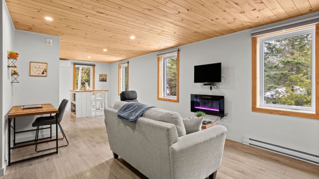 Photo of Livingroom in Sainte-Lucie-des-Laurentides