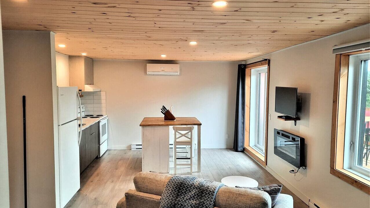 Photo of Livingroom in Sainte-Lucie-des-Laurentides