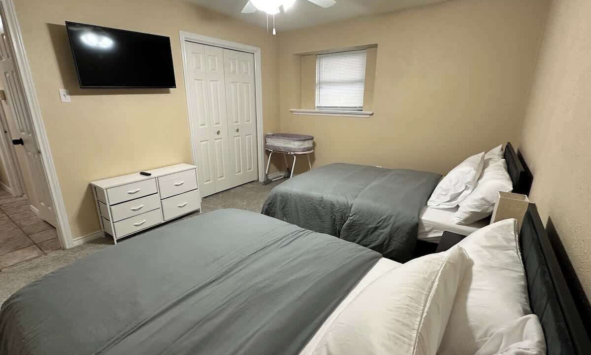 Photo of Bedroom in Garland