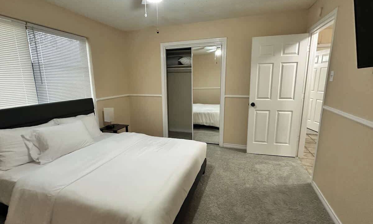 Photo of Bedroom in Garland