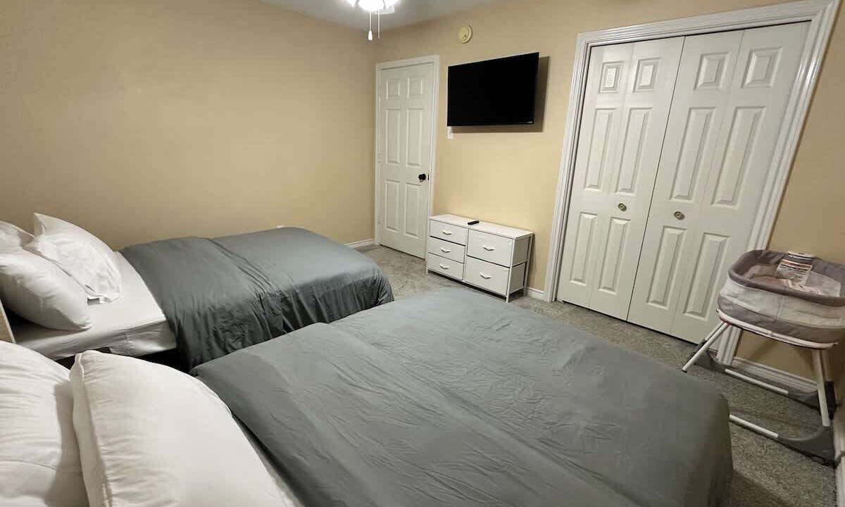Photo of Bedroom in Garland