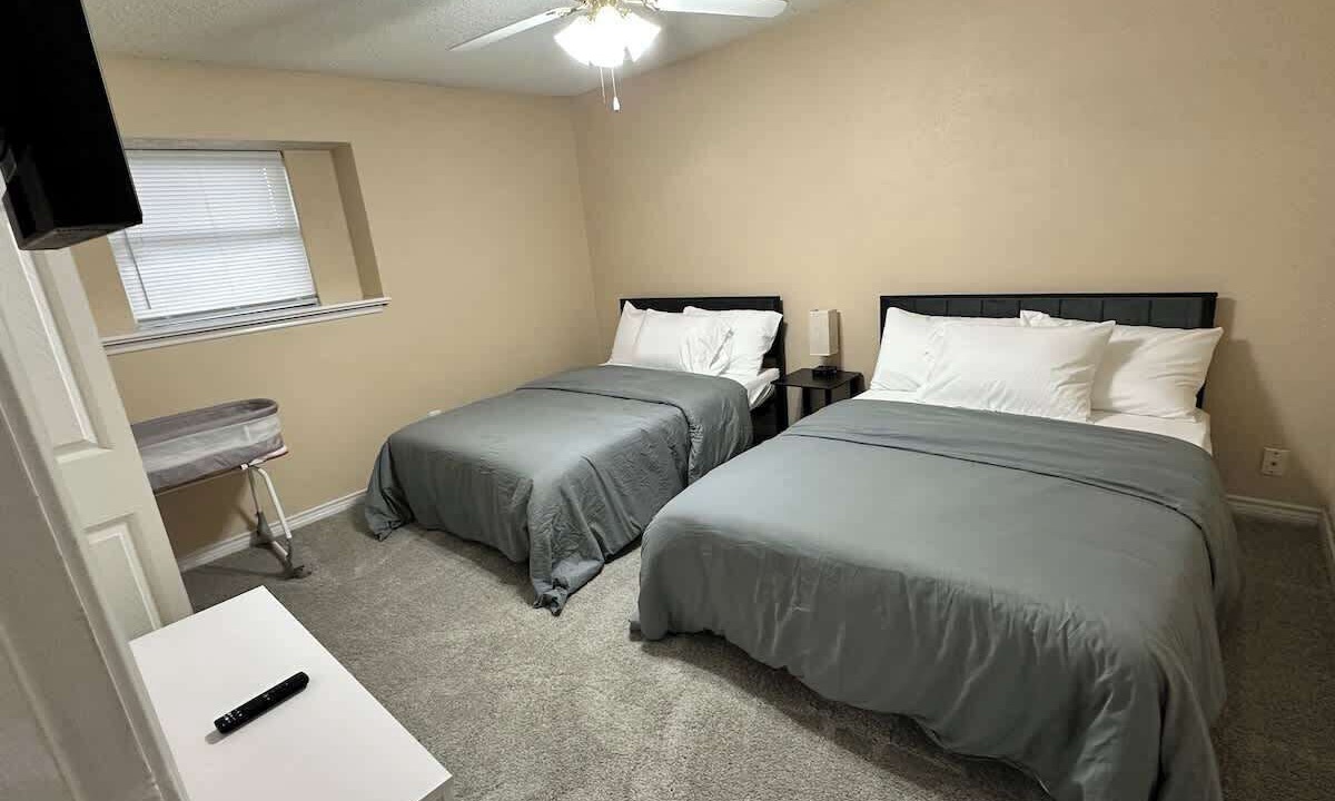 Photo of Bedroom in Garland