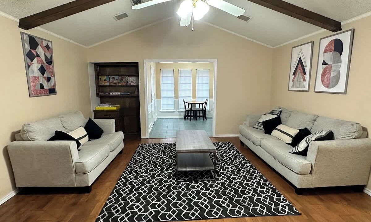 Photo of Livingroom in Garland