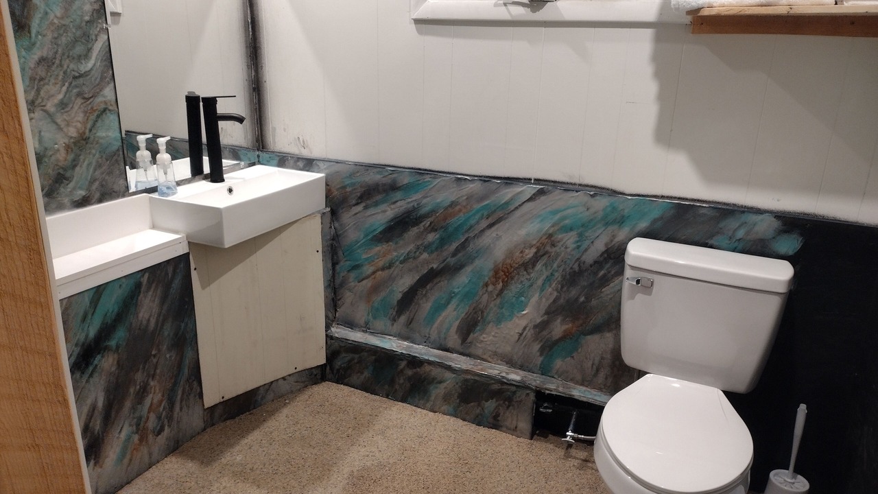 Photo of Bathroom in Hillsgrove