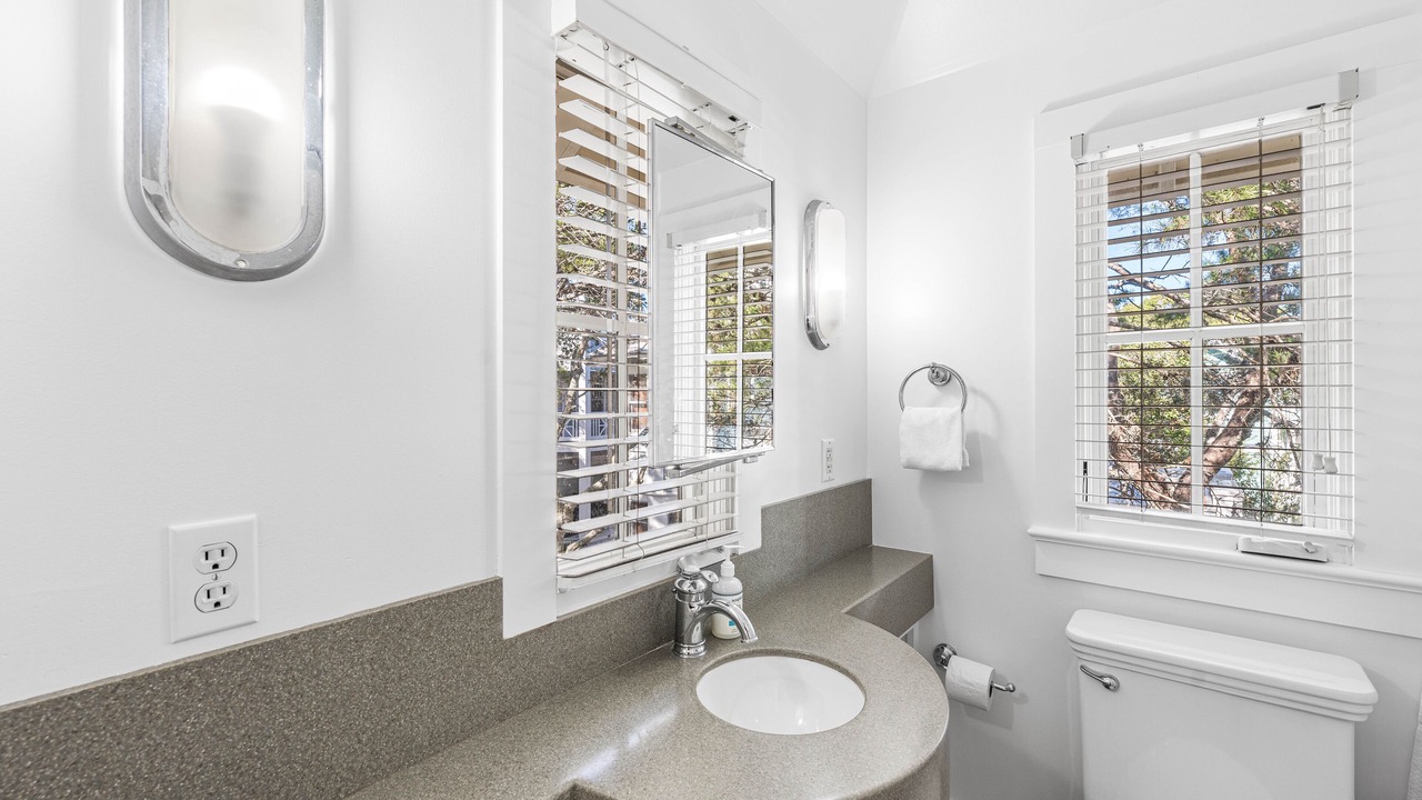Photo of Bathroom in Seaside