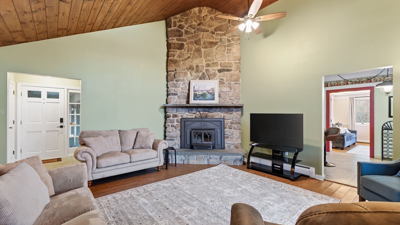 Photo of Livingroom in Fortunes Rocks