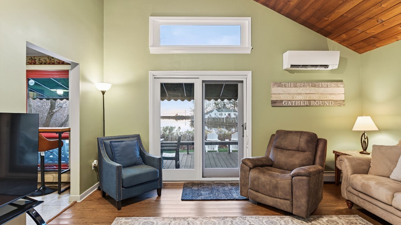 Photo of Livingroom in Fortunes Rocks