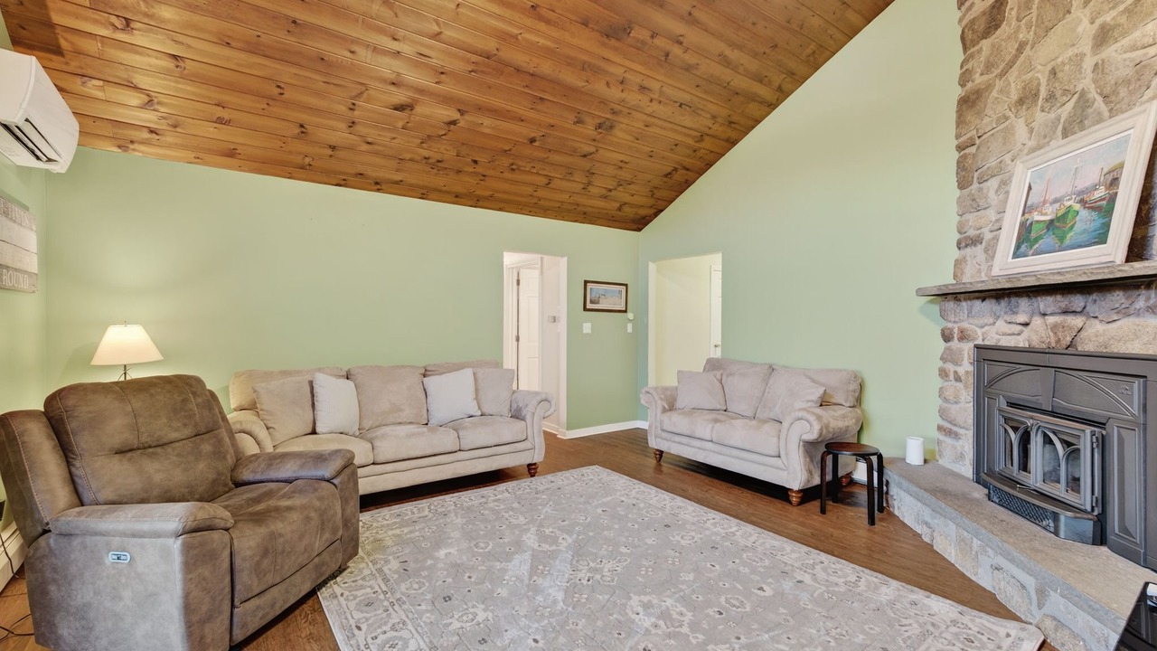 Photo of Livingroom in Fortunes Rocks