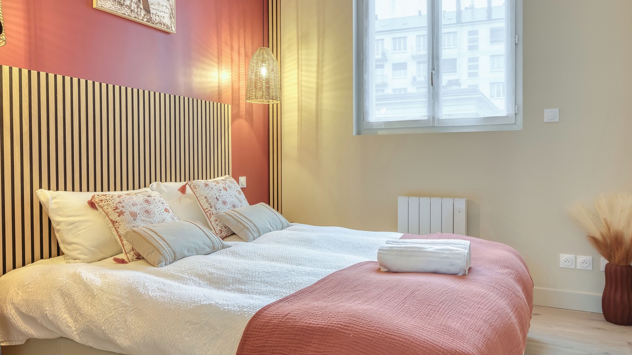 Photo of Bedroom in Rouen City Centre