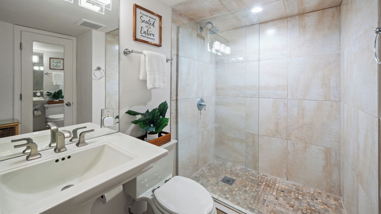 Photo of Bathroom in Maalaea