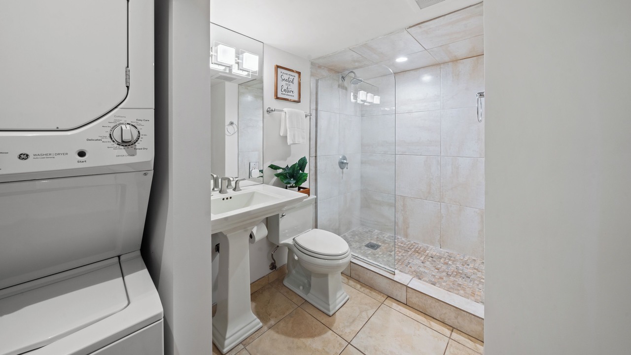 Photo of Bathroom in Maalaea