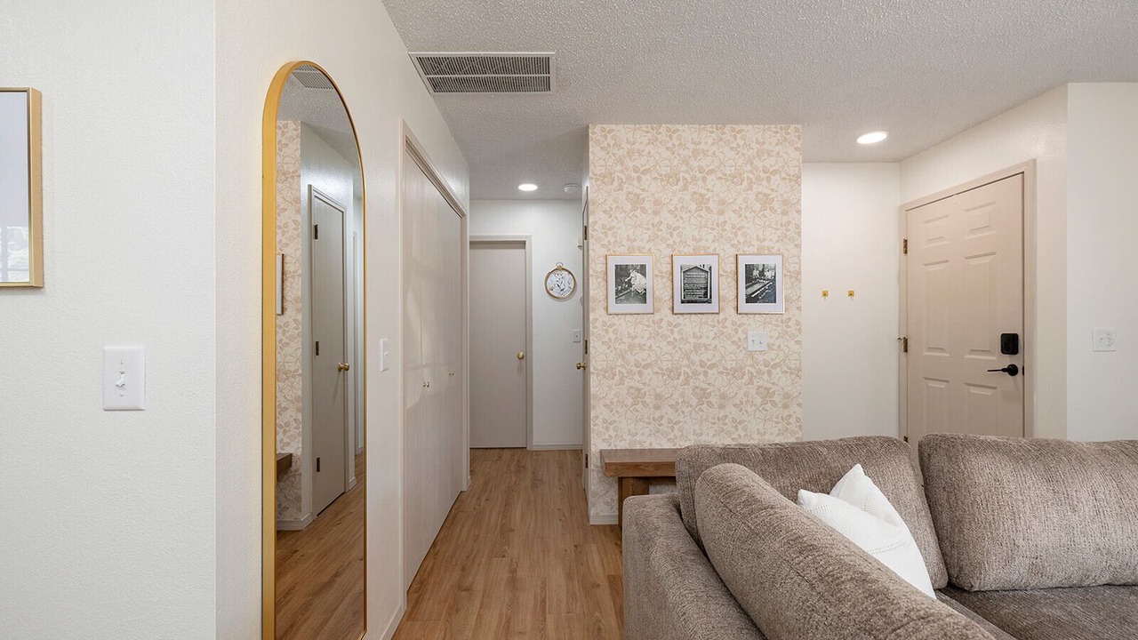 Photo of Livingroom in Turners