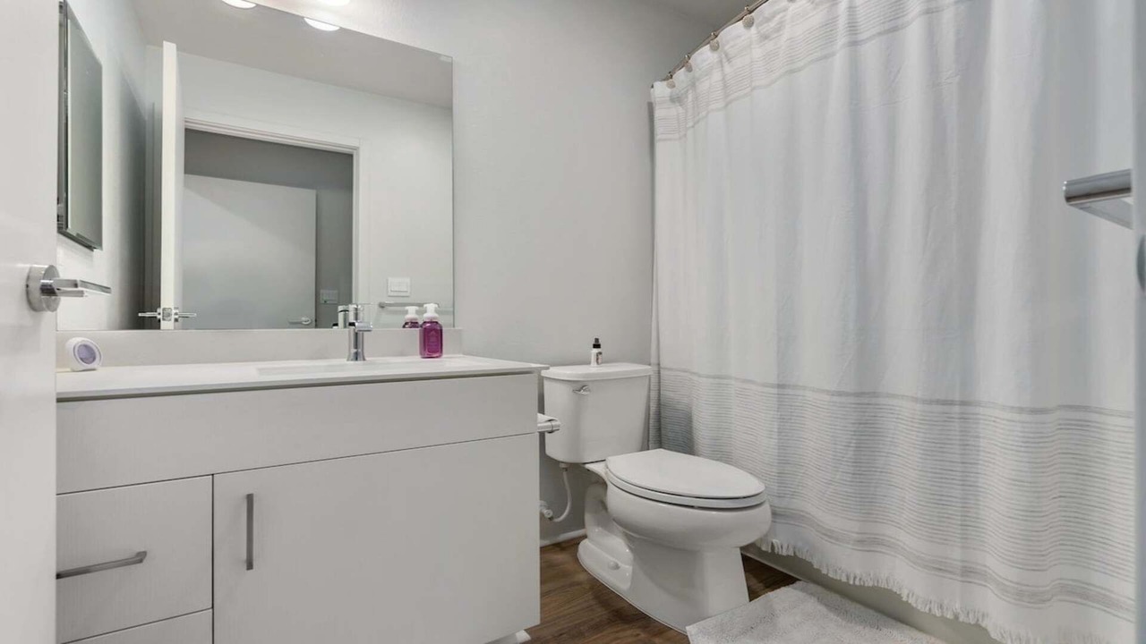 Photo of Bathroom in Ewa