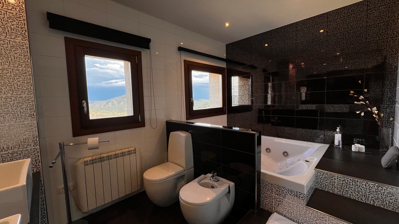 Photo of Bathroom in Penarroya de Tastavins