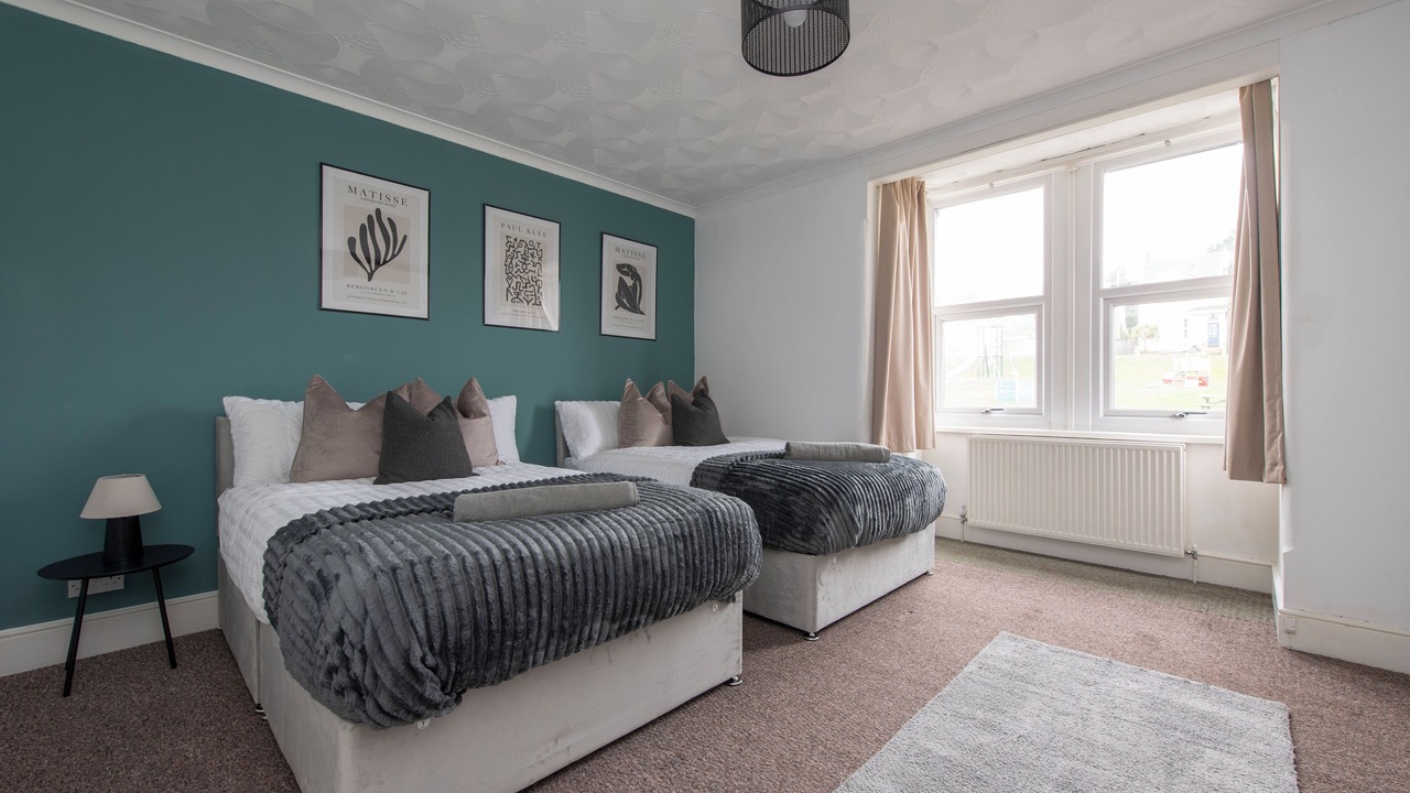 Photo of Bedroom in Wainscot