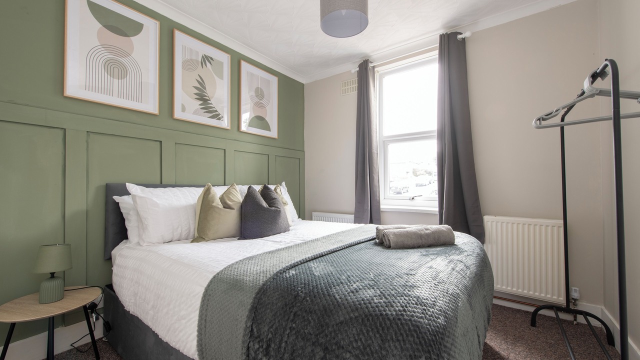 Photo of Bedroom in Wainscot