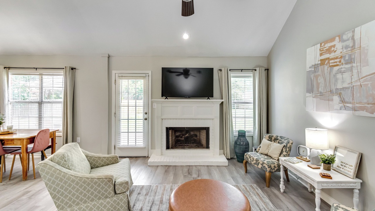 Photo of Livingroom in Flowood